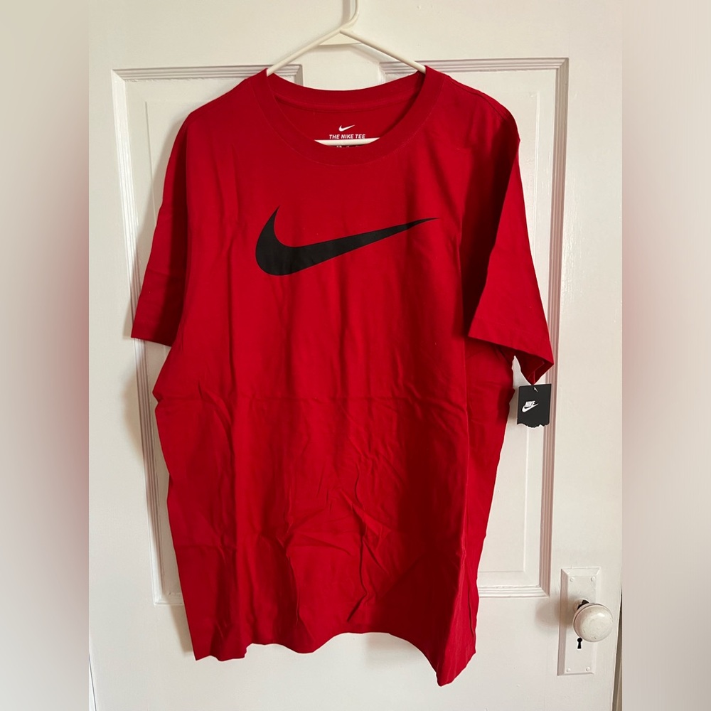 Nike size XL adult shirt. NWT